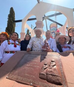 Entrega IMPI indicaciones geográficas de Lelé y Donxu en Amealco