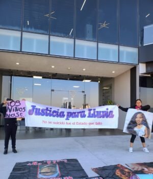 Se manifiestan para exigir justicia por Lluvia