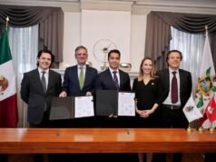 Entregan Municipio de Querétaro y Banco Santander México mil becas para fortalecer la educación financiera de jóvenes