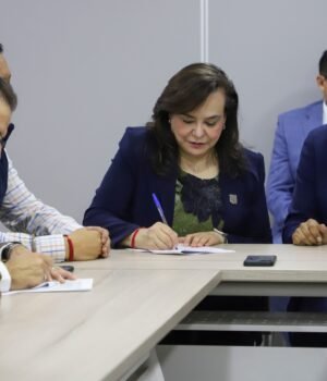 UAQ y STEUAQ pactar incremento salarial de 6.2%