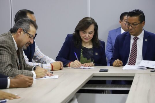 UAQ y STEUAQ pactar incremento salarial de 6.2%