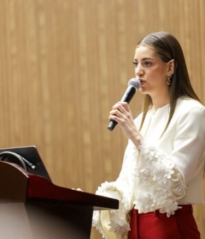 Presenta hija de Pancho Domínguez el libro “Soy Cambio, Soy Yo”