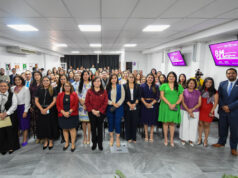 Destacan liderazgo de mujeres en los ámbitos público y privado