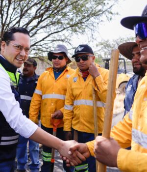 Supervisan autoridades de Corregidora trabajos de rehabilitación del Camino a San Rafael