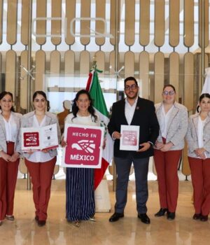 Entrega Corredor Económico del Bienestar certificado Hecho en México al Club de Industriales de Querétaro