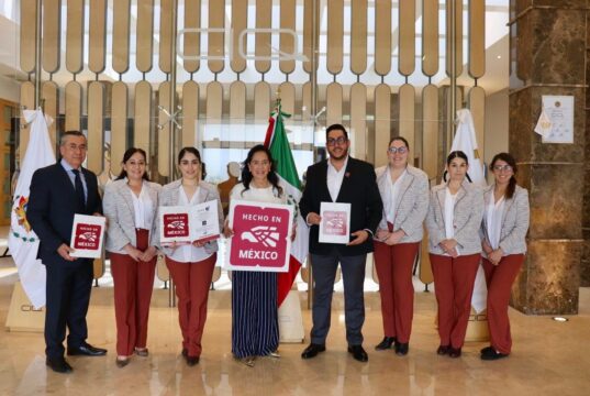 Entrega Corredor Económico del Bienestar certificado Hecho en México al Club de Industriales de Querétaro