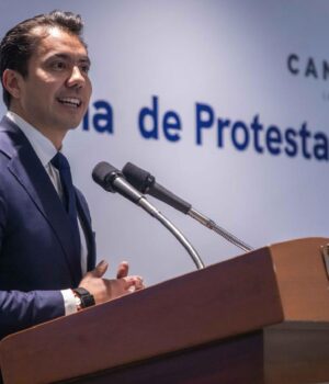 Aquí en Querétaro ponemos orden y damos certeza jurídica a las inversiones: Felifer Macías