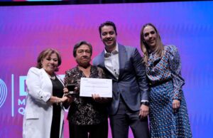 Reconoce Felifer Macías 40 años del DIF como pilar para fortalecer a las familias queretanas