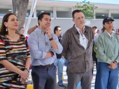 Asiste Felifer a Kuri a la entrega de la rehabilitación de la unidad deportiva “Casa de la Juventud”