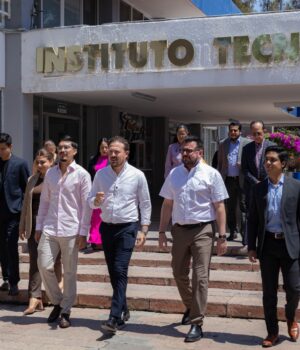 Impulsará Felifer Macías proyecto de biblioteca tecnológica en el ITQ y fortalecerá vinculación de jóvenes con empresas