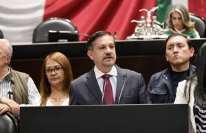 Se piratea Luis Humberto Fernández “Ley Kuri” y la presenta en Cámara de Diputados