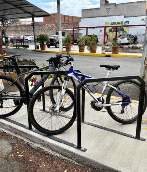 Habilita Felifer Macías biciestacionamientos en estacionamientos públicos del Centro Histórico