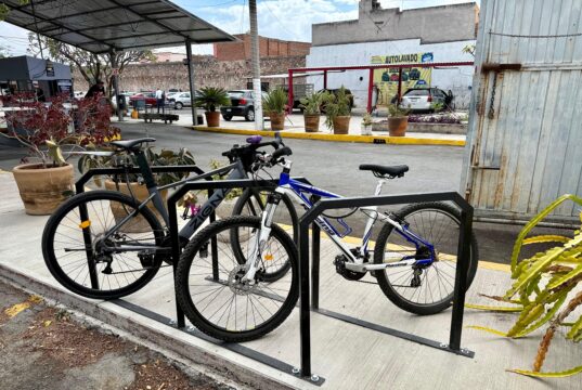Habilita Felifer Macías biciestacionamientos en estacionamientos públicos del Centro Histórico
