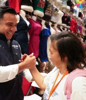 Realiza Luis Nava recorrido en el mercado Reforma de San Juan del Río