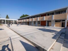 Impulsa gobierno estatal inversión educativa para mejorar espacios escolares en la capital