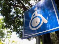 Presentan universitarios UAQ informe de accesibilidad en CU