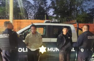 Dos masculinos detenidos por robo a domicilio