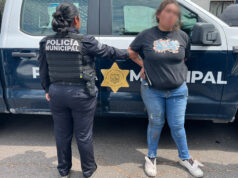Femenina asegurada por portación de armas prohibidas y amenazas