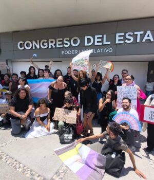 Festejan aprobación de la Ley de Identidad de Género