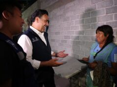 Supervisa Luis Nava obra de rehabilitación en cancha de futbol 5 en Huimilpan