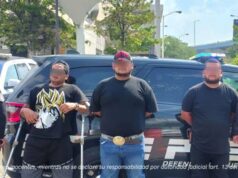 Dentro del Operativo A.R.M.A. se asegura camioneta presuntamente relacionada con hechos delictivos; tres personas fueron detenidas