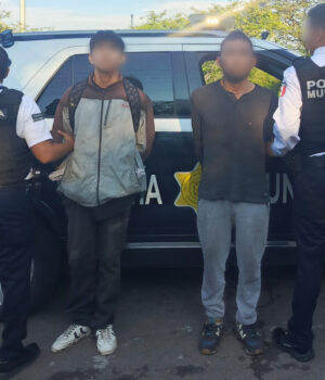 Policías municipales de Querétaro recuperan motocicleta con reporte de robo