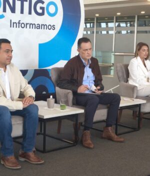 “Se quejan de lo que hacen aquí, pero no se quejan de al nivel federal”; Kuri