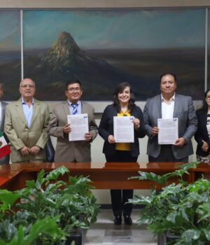 Formaliza UAQ vinculación profesional con el CIROCEQ mediante convenio de colaboración