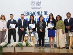Egresan estudiantes de Bachilleres UAQ, Norte y Sur