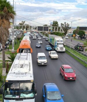 Se manifiesta la AMOTAC en la 57 sin bloquear la circulación