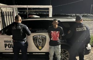 Detenido por portación de arma prohibida y delitos contra la salud