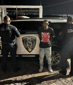 Detenido por portación de arma prohibida y delitos contra la salud