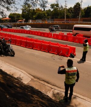 Informa Felifer Macías nueva reducción de carriles en Bernardo Quintana por obra del Tren México-Querétaro