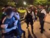 Suspenden a elemento que golpeó a aficionado