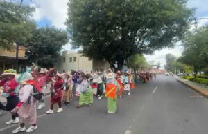 Se alistan peregrinas para salir del templo de la congregación