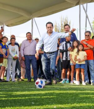 Entregan en C orregidora nueva cancha de futbol 5 para las familias de Santa Fe