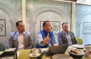 Pierden empresas hasta 1.2 millones por hora debido a paros en la carretera 57