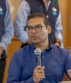 “¿A qué le temen que no lo quieren aceptar?”, Arango