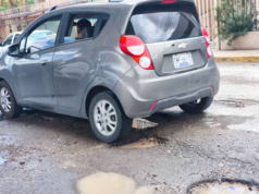 El laberinto queretano: entre el asfalto roto de la ciudad y el cuento de nunca acabar en la 57