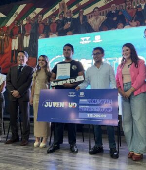 Apuesta Felifer Macías por el talento y las capacidades de las y los jóvenes de Querétaro